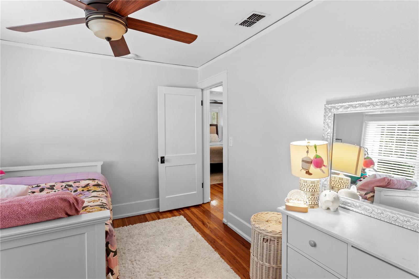Image 30 of 56 For 515 20th Avenue Ne