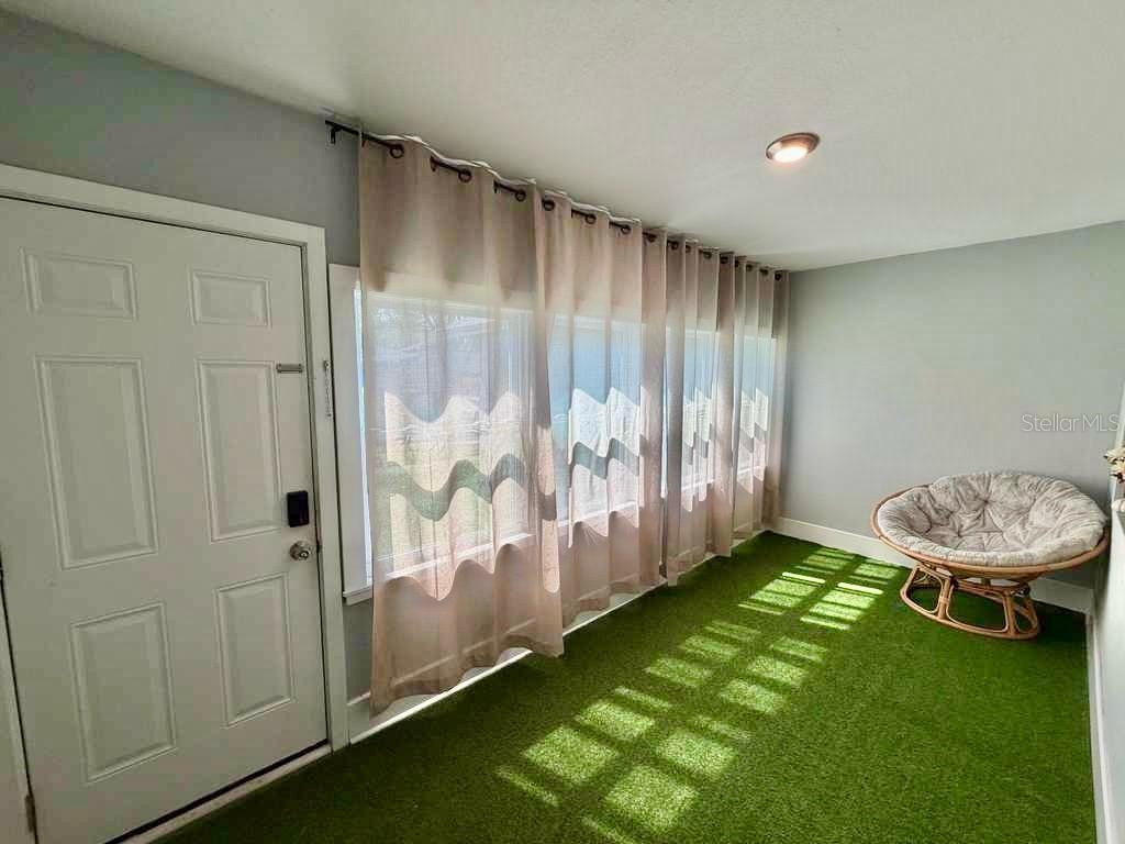 Image 2 of 19 For 543 13th Avenue S 1-2