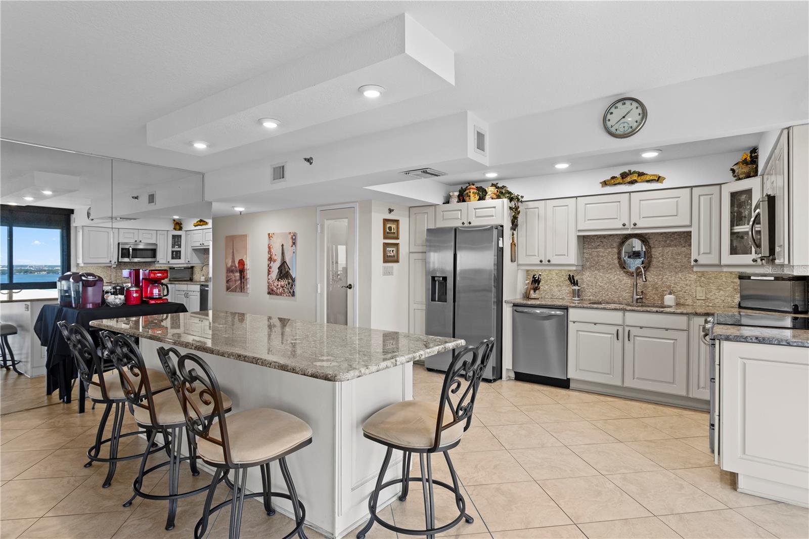 Image 24 of 62 For 3301 Bayshore Boulevard 2104d