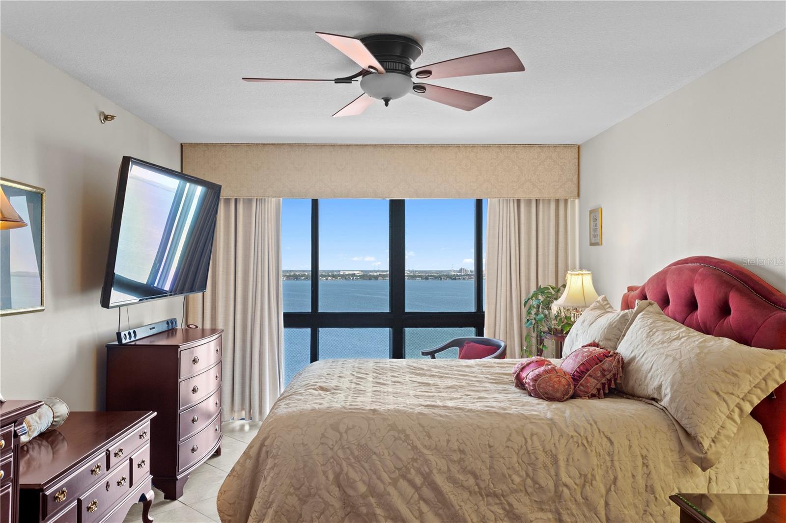 Image 30 of 62 For 3301 Bayshore Boulevard 2104d