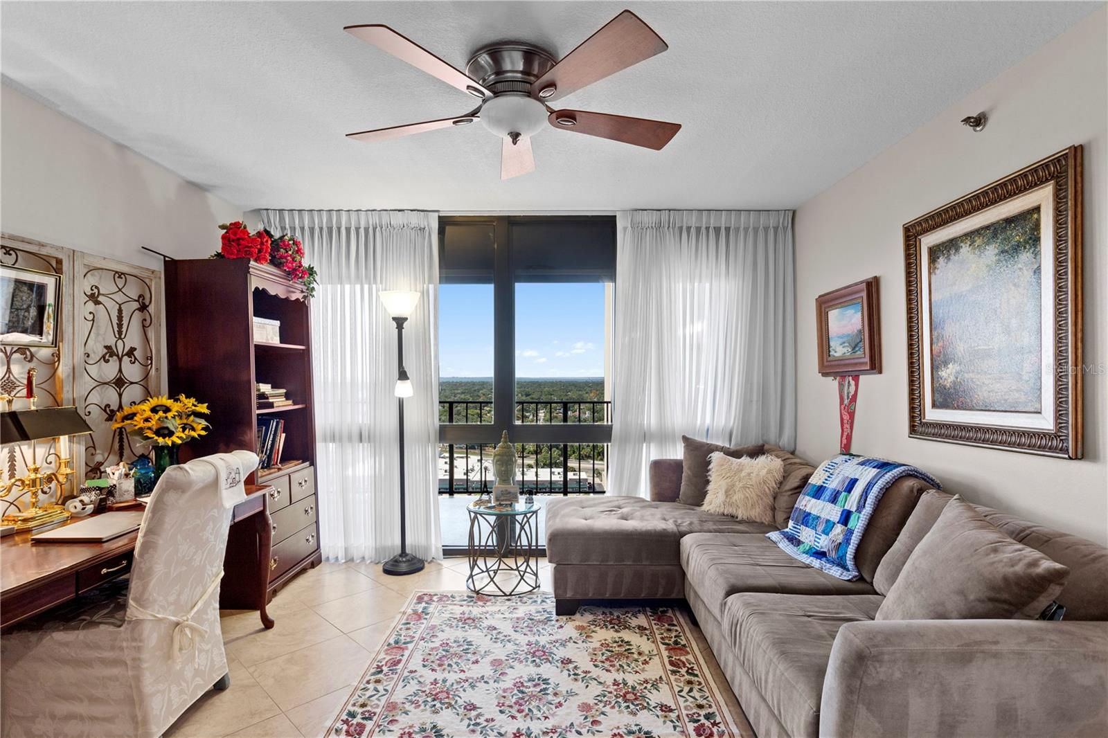 Image 37 of 62 For 3301 Bayshore Boulevard 2104d