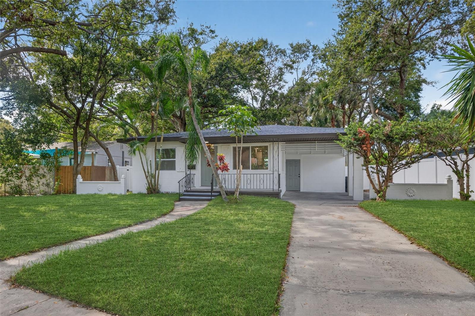 Image 3 of 24 For 2710 Boca Ciega Drive N