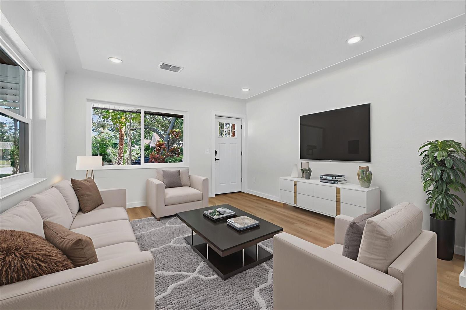 Image 7 of 24 For 2710 Boca Ciega Drive N
