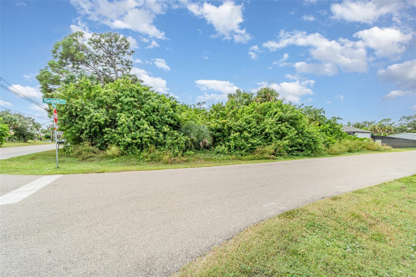 Image 10 of 10 For 18503 Barbara Avenue