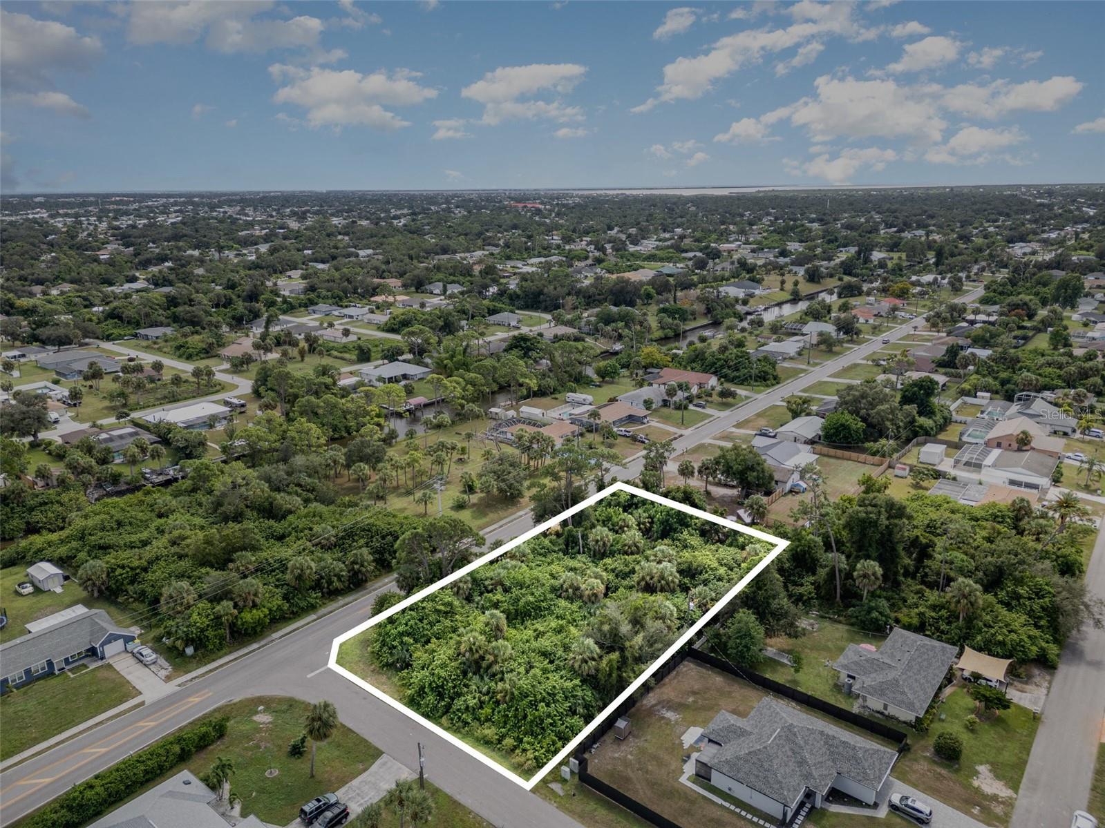 Image 2 of 10 For 18503 Barbara Avenue