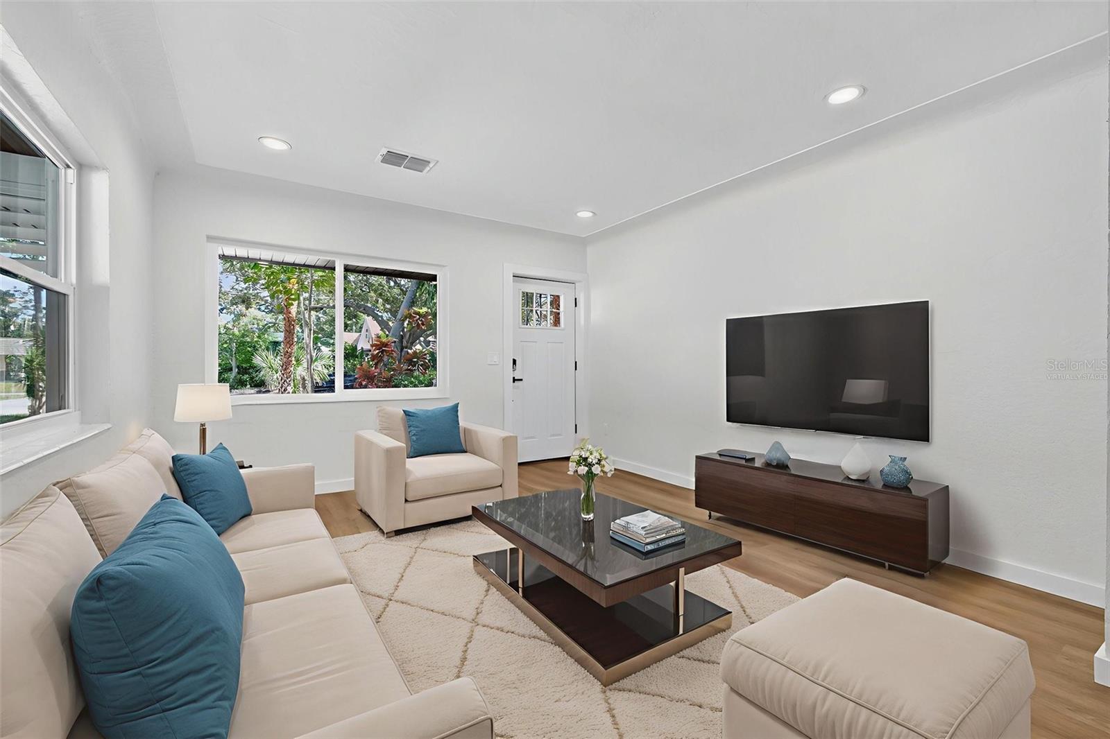 Image 11 of 33 For 2710 Boca Ciega Drive N