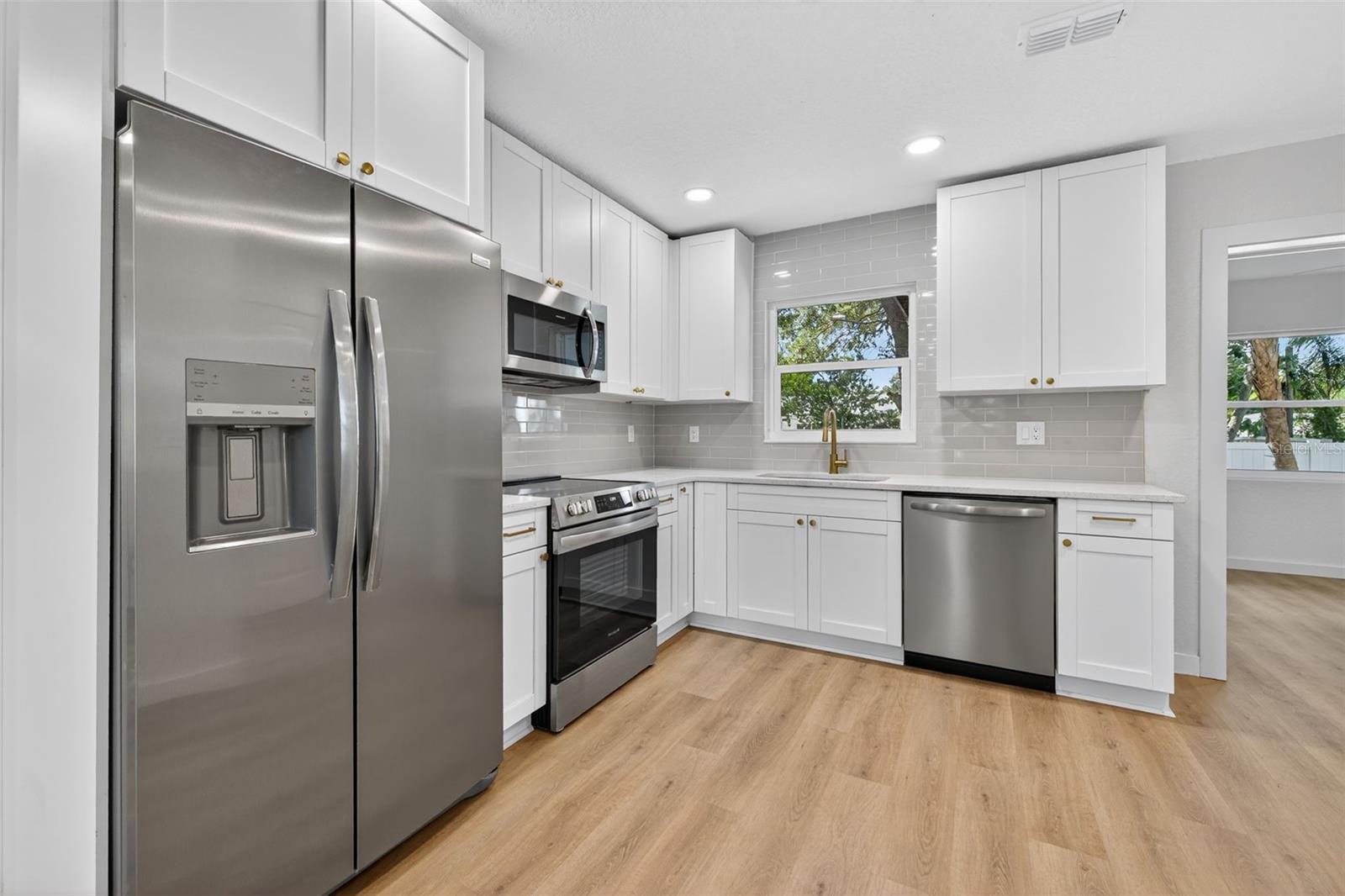 Image 15 of 33 For 2710 Boca Ciega Drive N