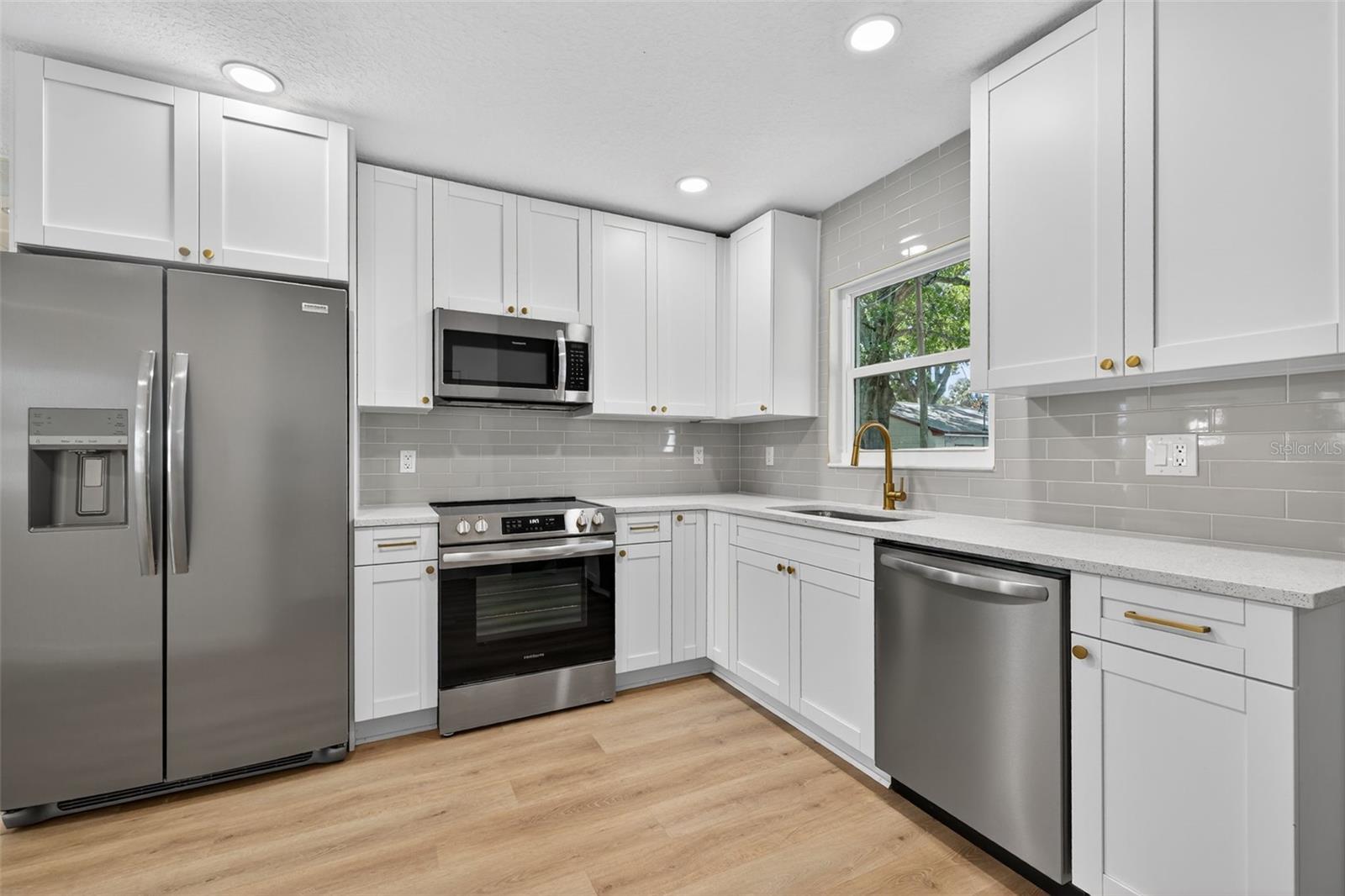 Image 17 of 33 For 2710 Boca Ciega Drive N