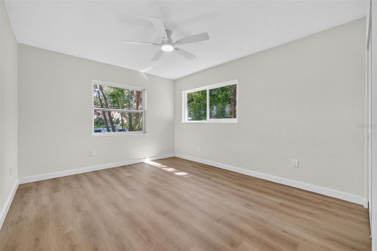 Image 23 of 33 For 2710 Boca Ciega Drive N