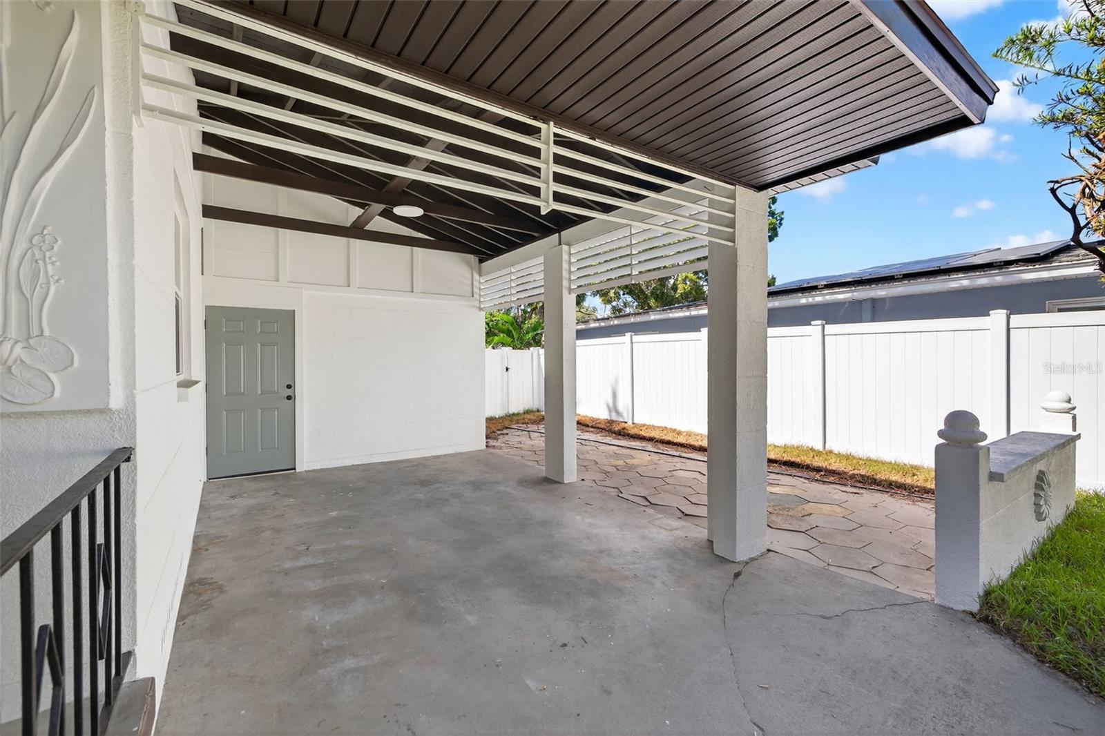 Image 7 of 33 For 2710 Boca Ciega Drive N