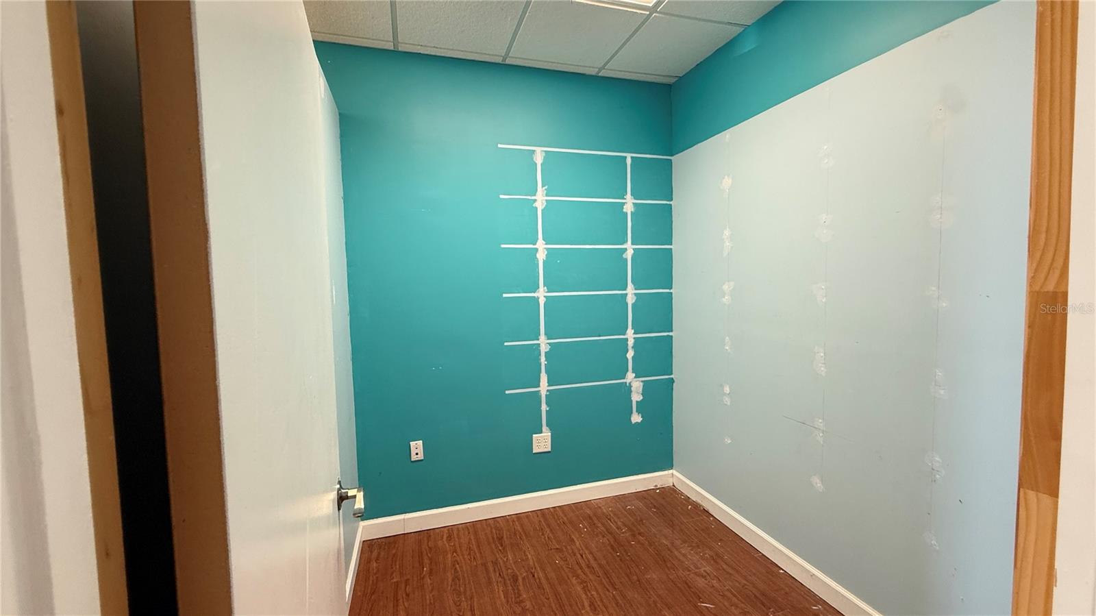 Image 12 of 26 For 3350 Bay Drive