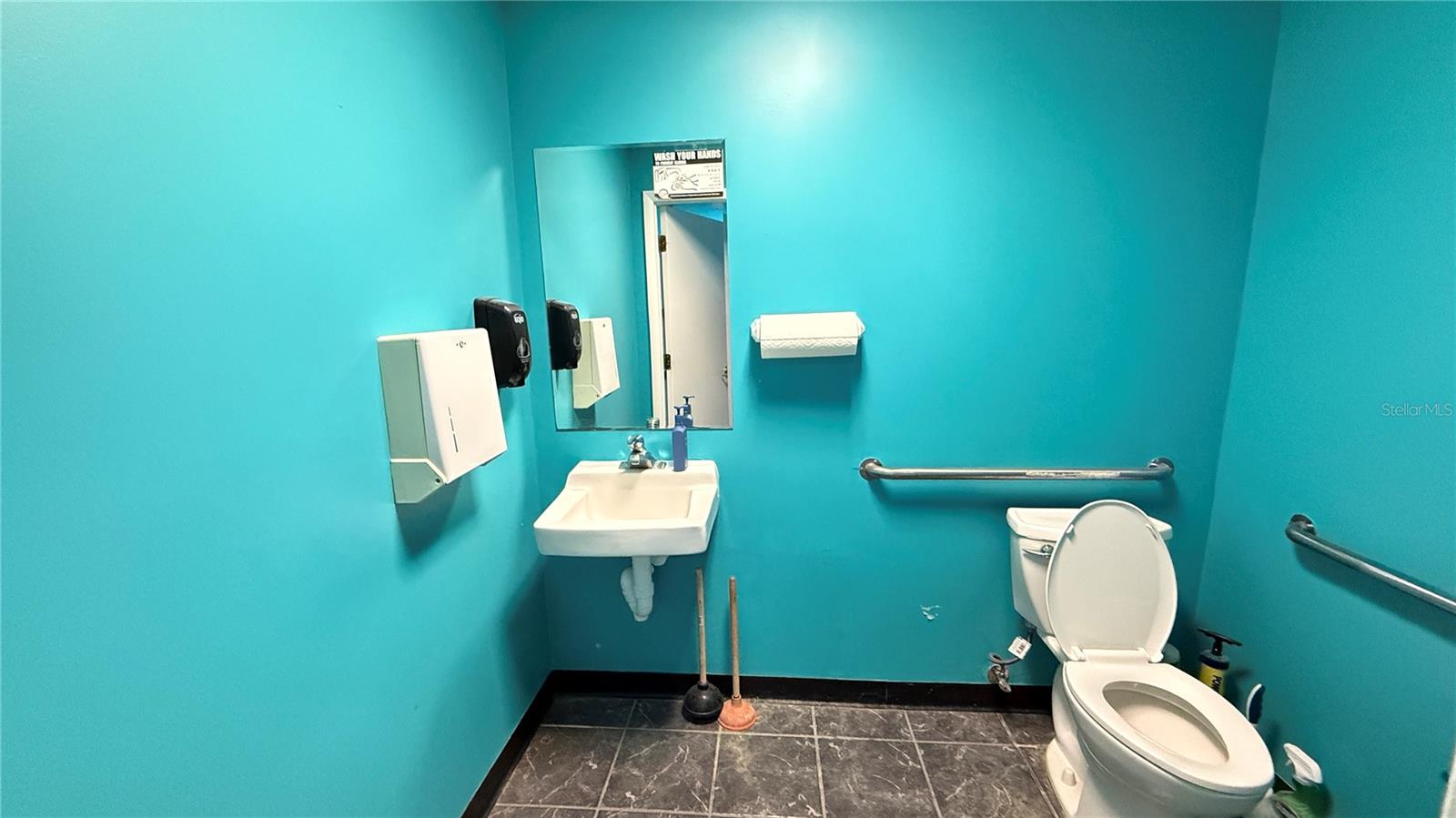 Image 25 of 26 For 3350 Bay Drive