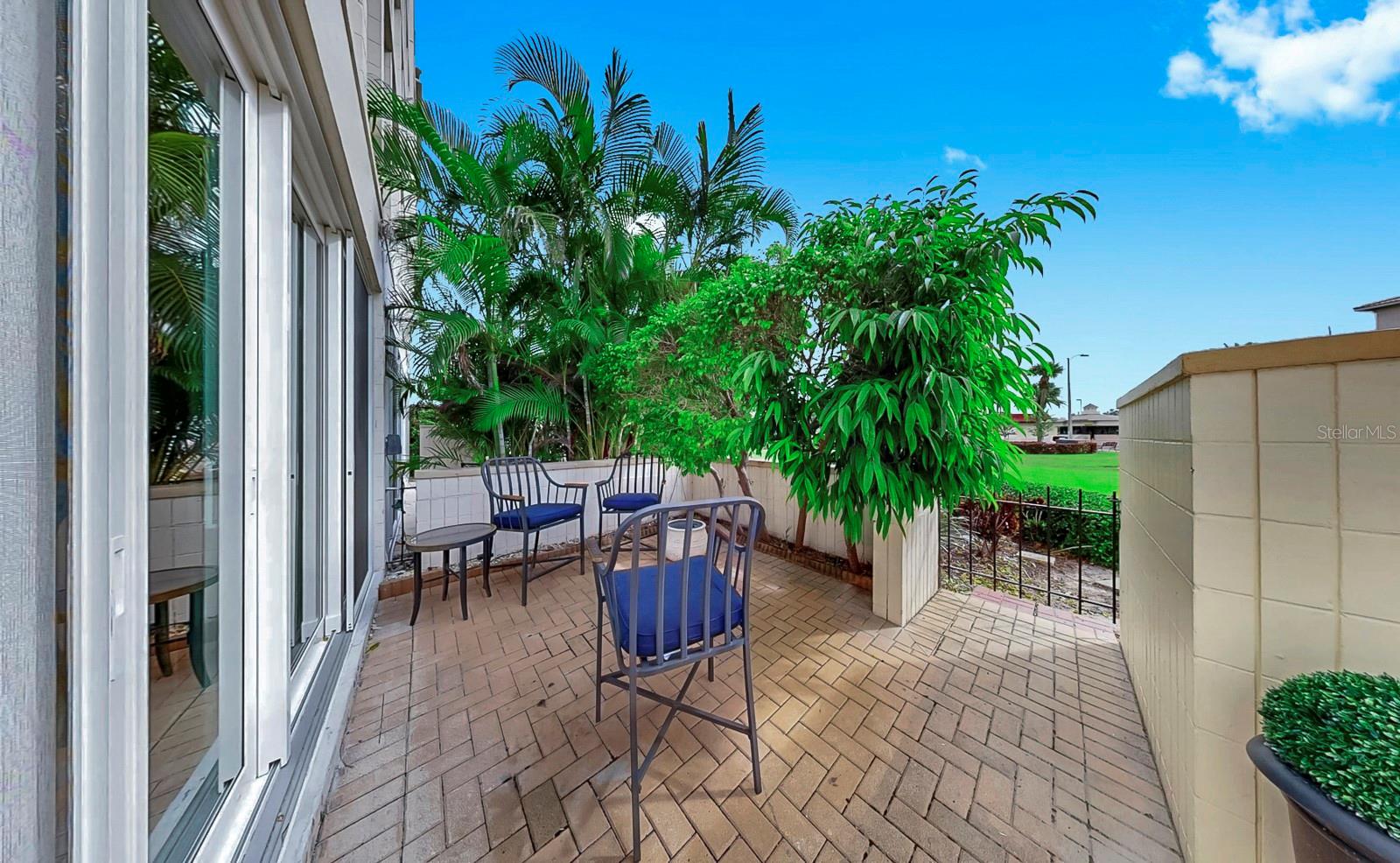 Image 50 of 58 For 7400 Sun Island Drive S 105