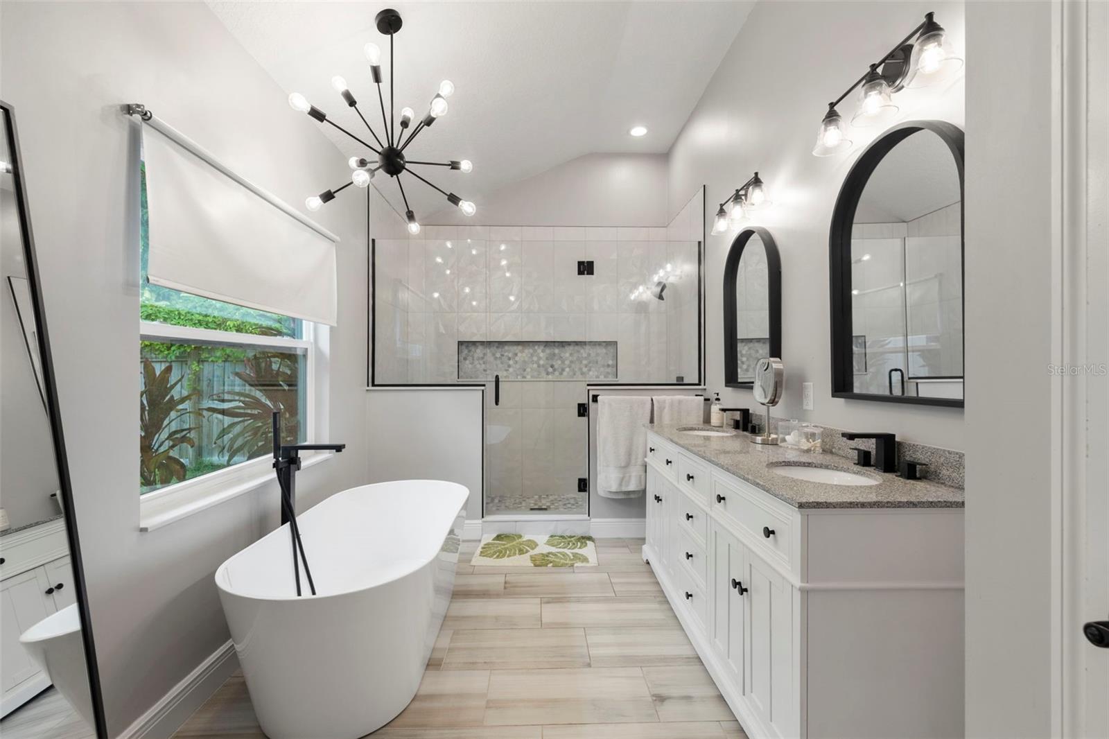 Image 18 of 64 For 21334 Lake Sharon Drive