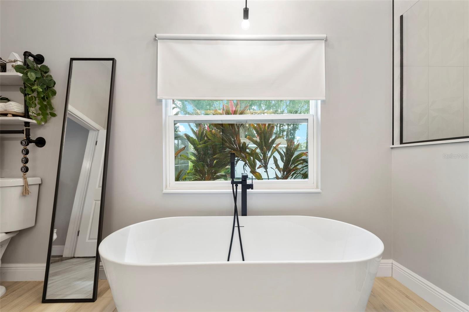 Image 20 of 64 For 21334 Lake Sharon Drive