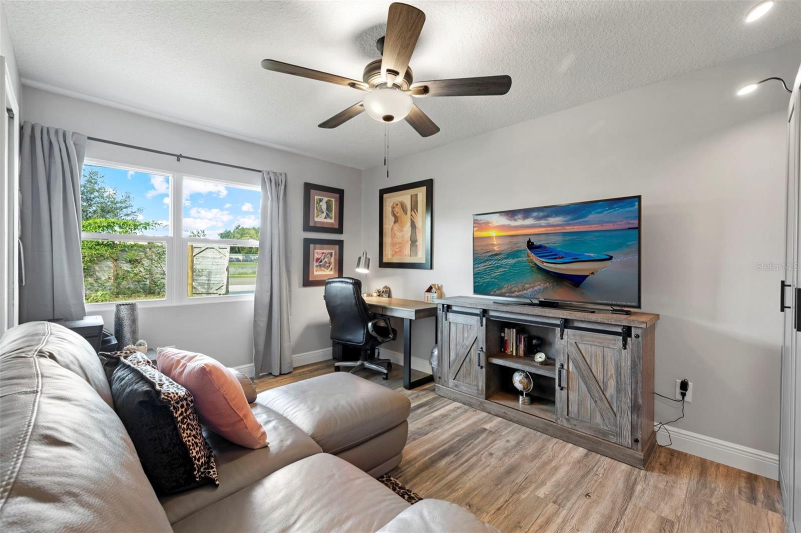 Image 22 of 64 For 21334 Lake Sharon Drive