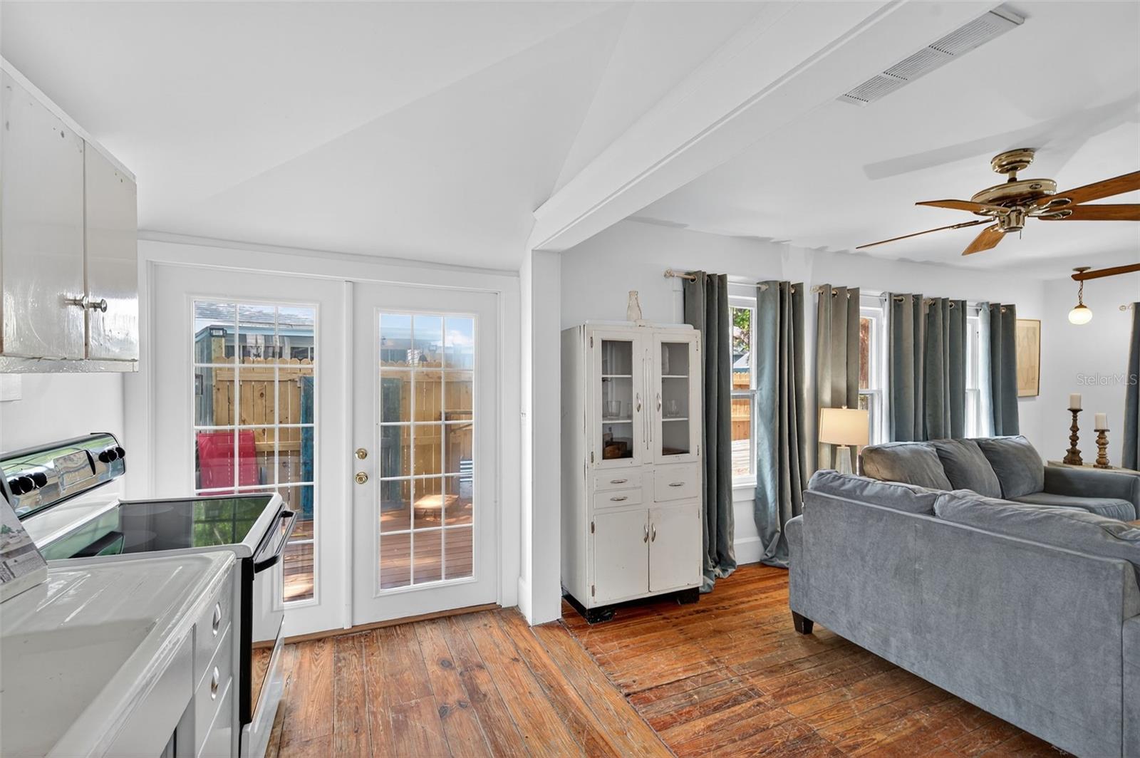 Image 10 of 88 For 5414-5416 Delette Avenue S
