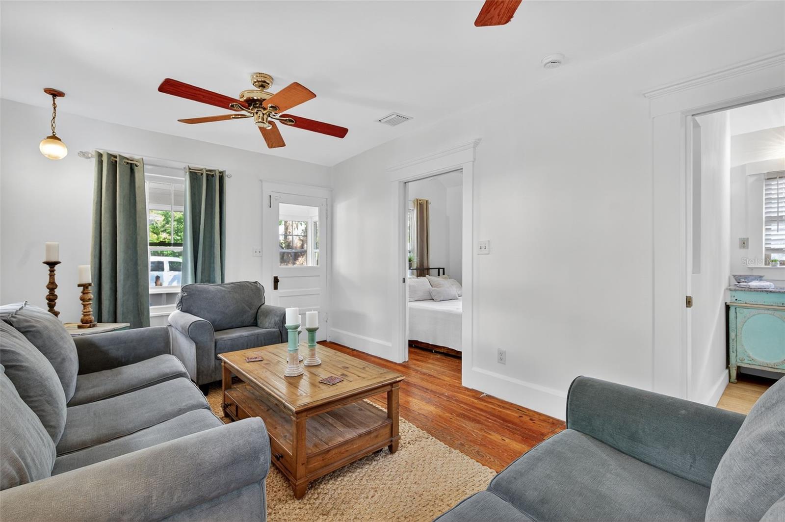 Image 12 of 88 For 5414-5416 Delette Avenue S