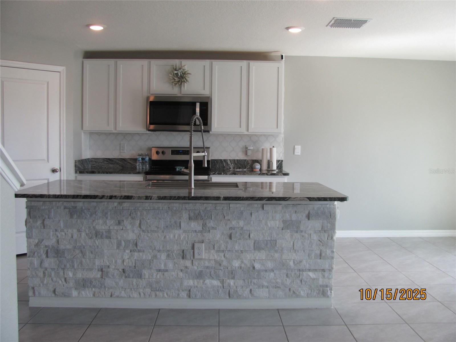 Image 6 of 46 For 5289 Fiddle Fig Avenue