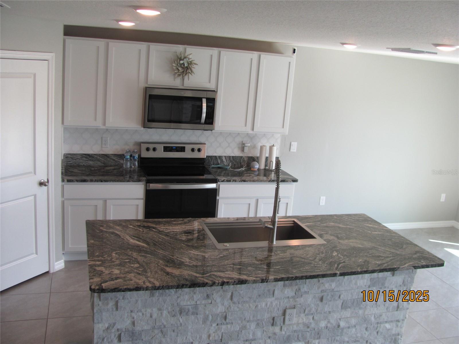 Image 8 of 46 For 5289 Fiddle Fig Avenue