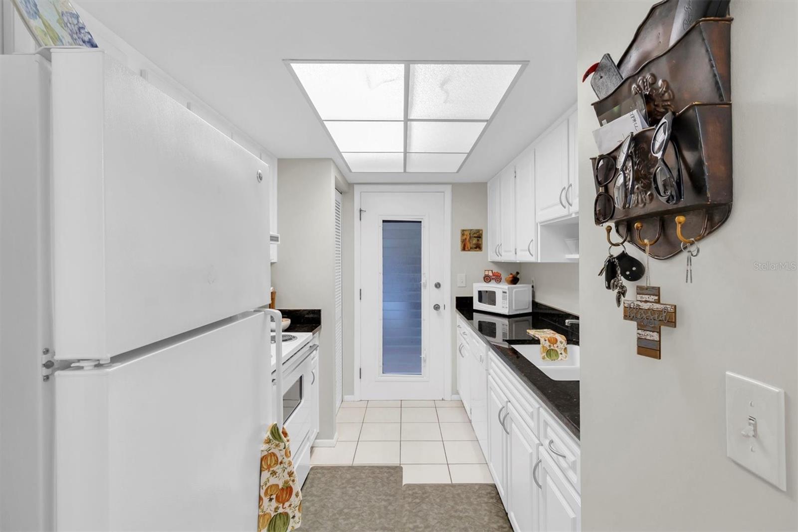 Image 9 of 31 For 2846 Highlands Boulevard D