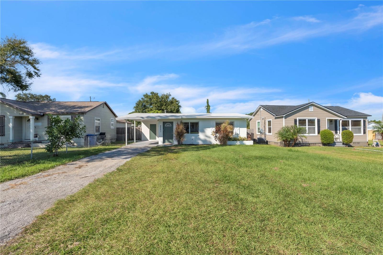 Listing photo id 21 for 4651 Fairfield Avenue S