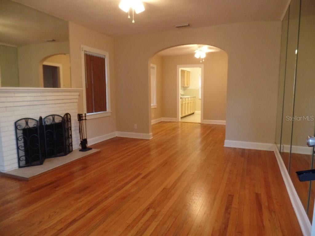 Image 2 of 11 For 1908 20th Avenue N