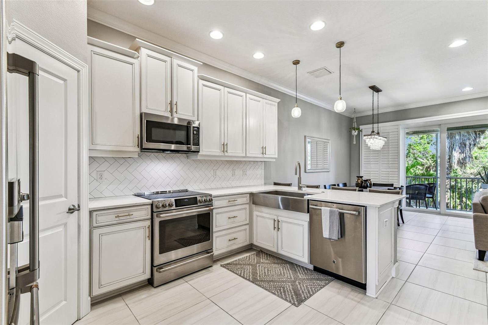 Image 18 of 65 For 4065 Rocky Shores Drive