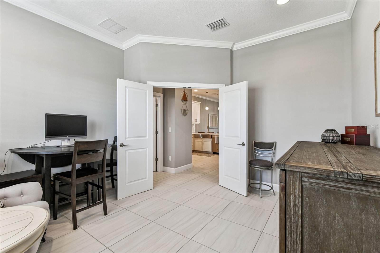 Image 26 of 65 For 4065 Rocky Shores Drive