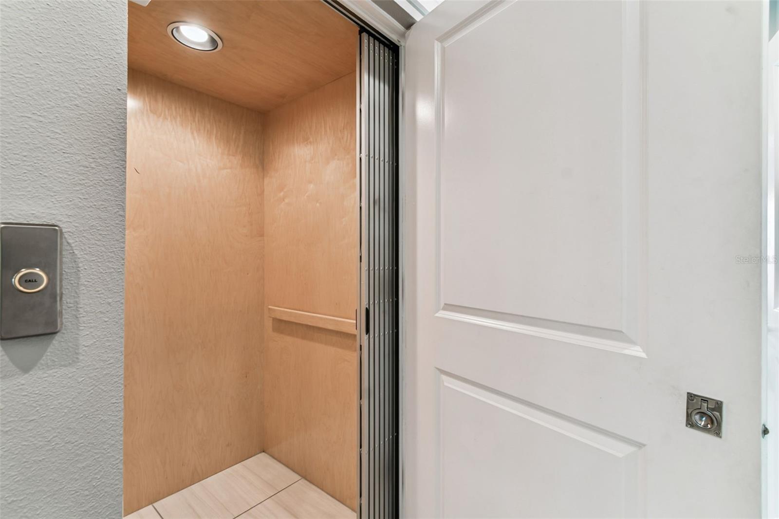 Image 33 of 65 For 4065 Rocky Shores Drive