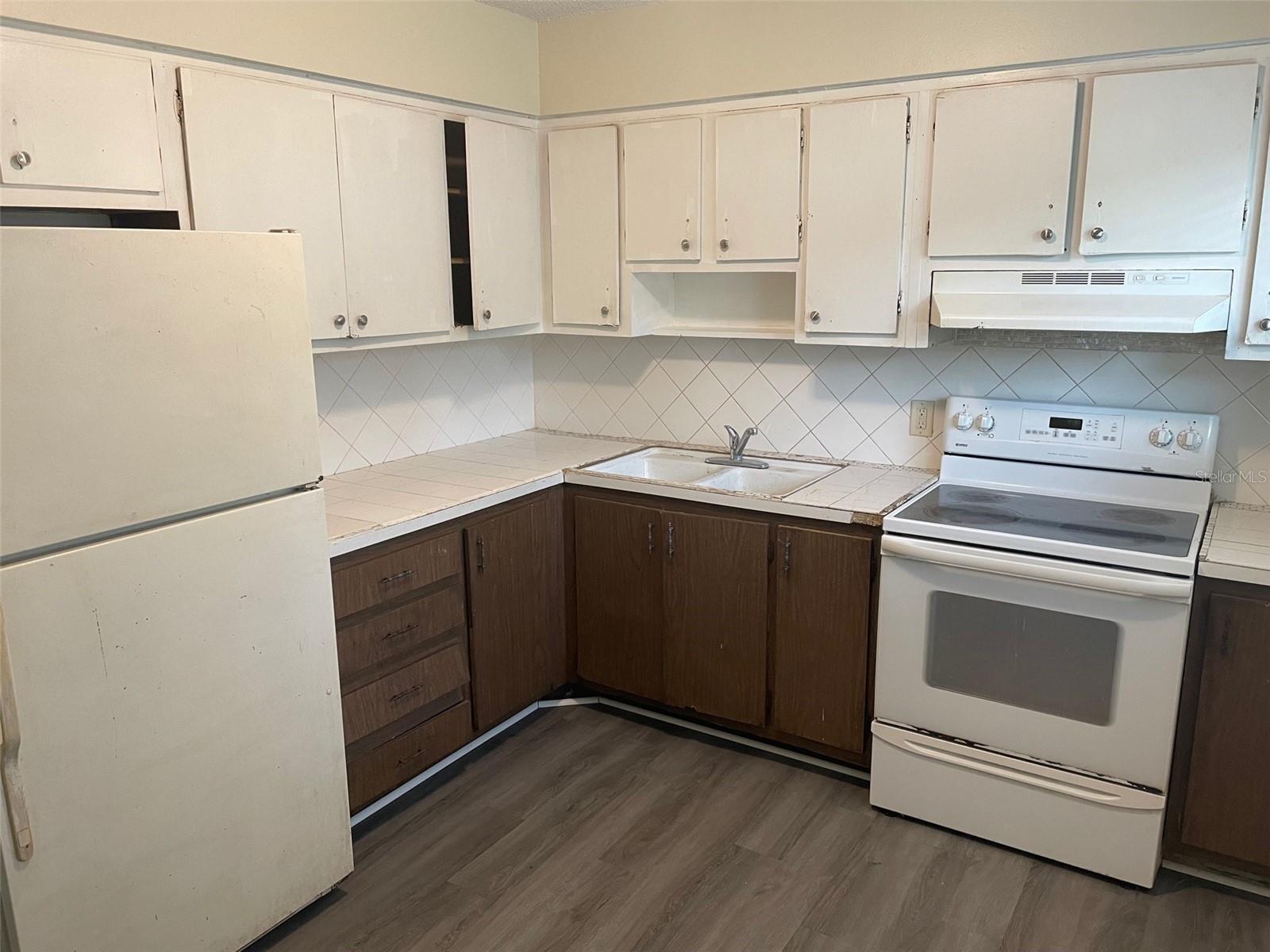 Image 4 of 15 For 2409 13th Street W 4