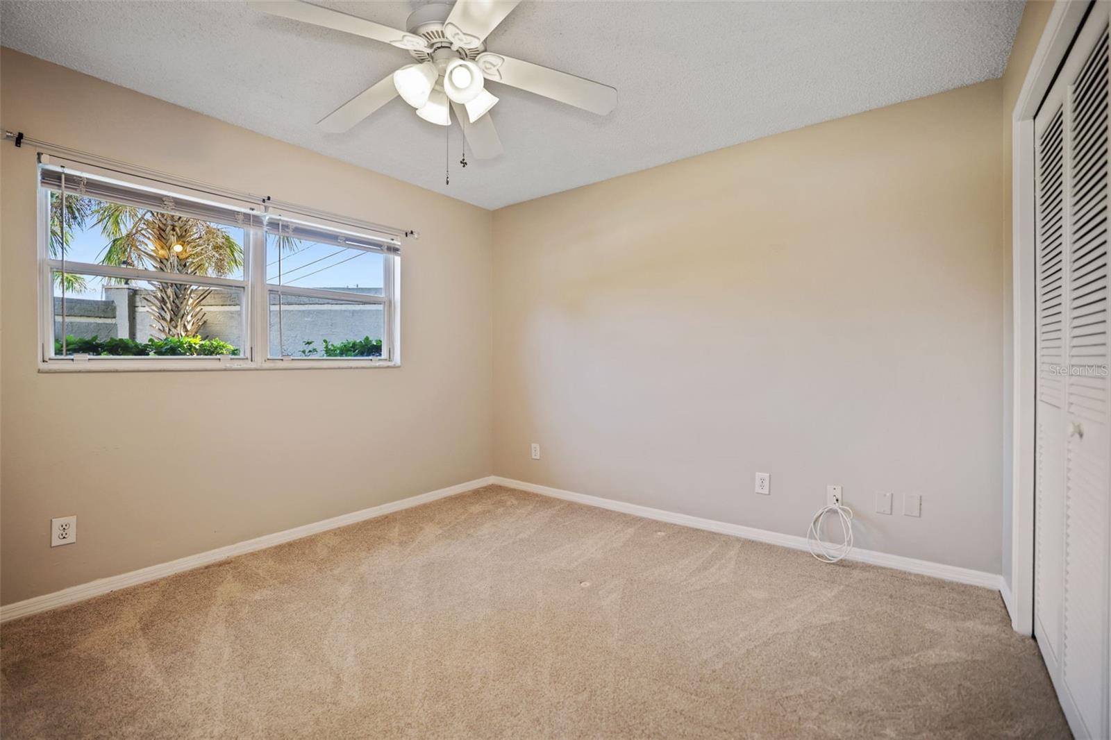 Listing photo id 10 for 102 Steeplechase Lane