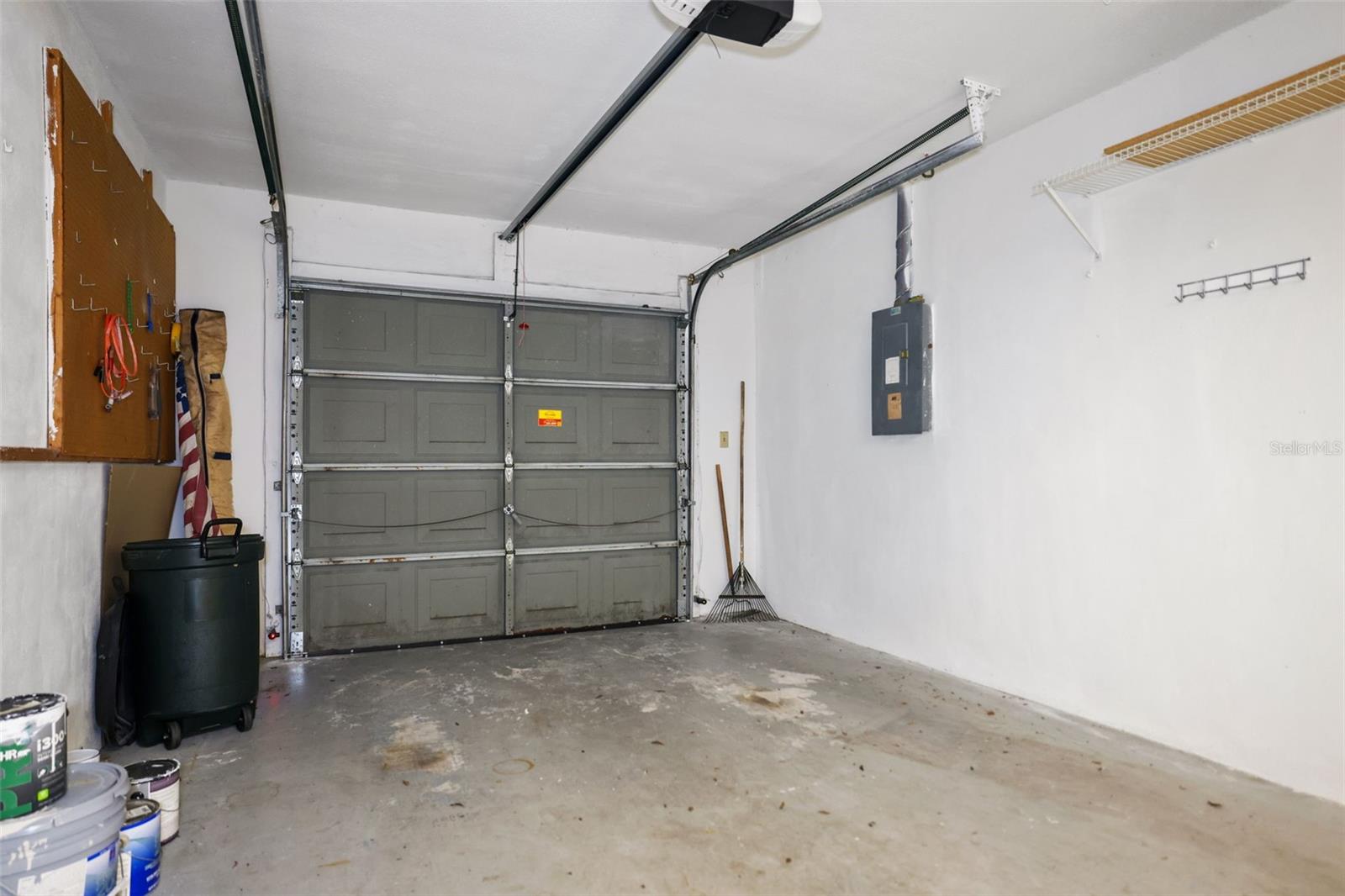 Listing photo id 20 for 102 Steeplechase Lane
