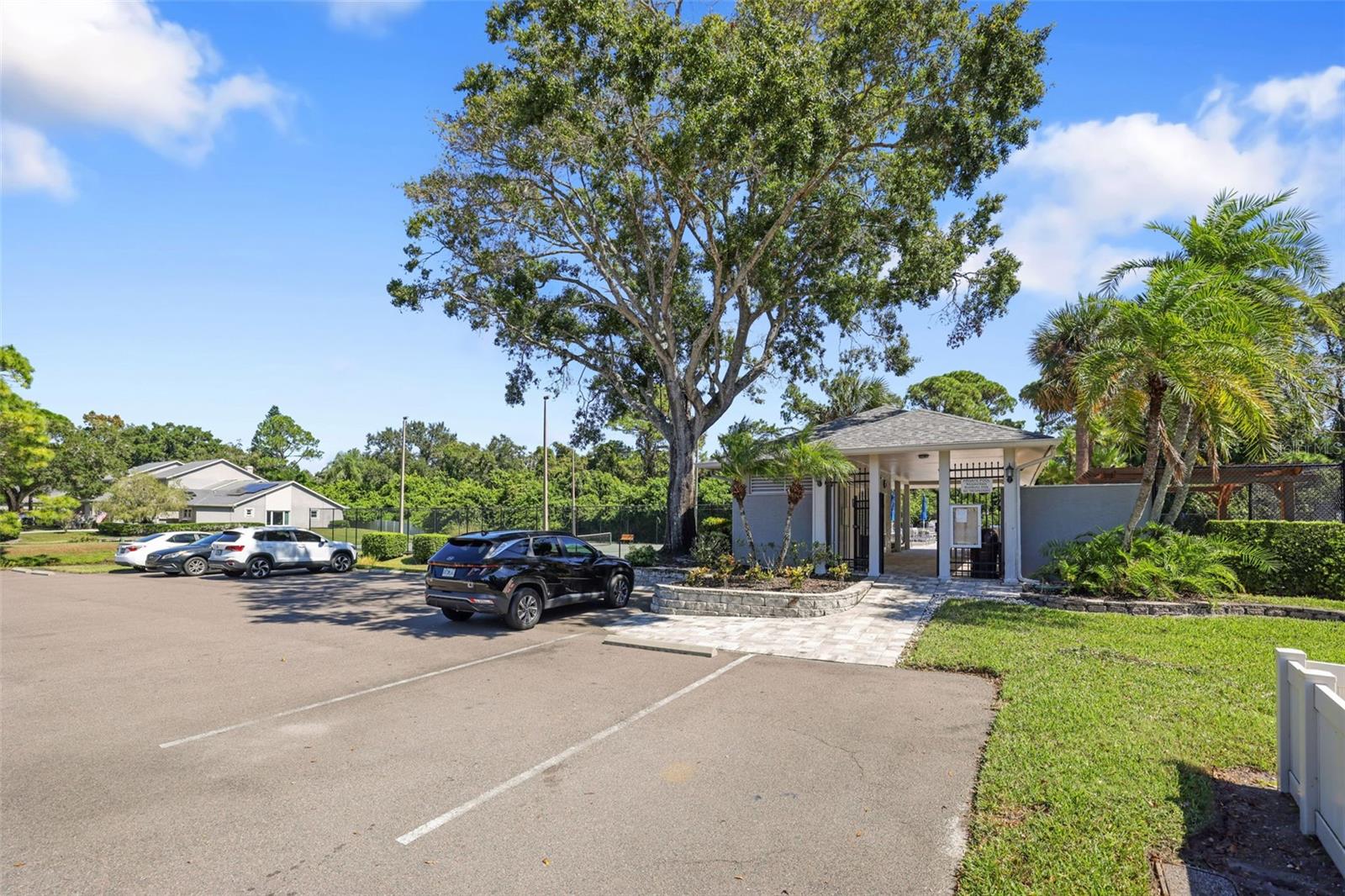 Listing photo id 22 for 102 Steeplechase Lane