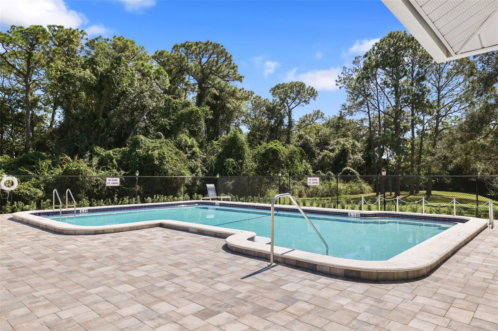 Listing photo id 23 for 102 Steeplechase Lane