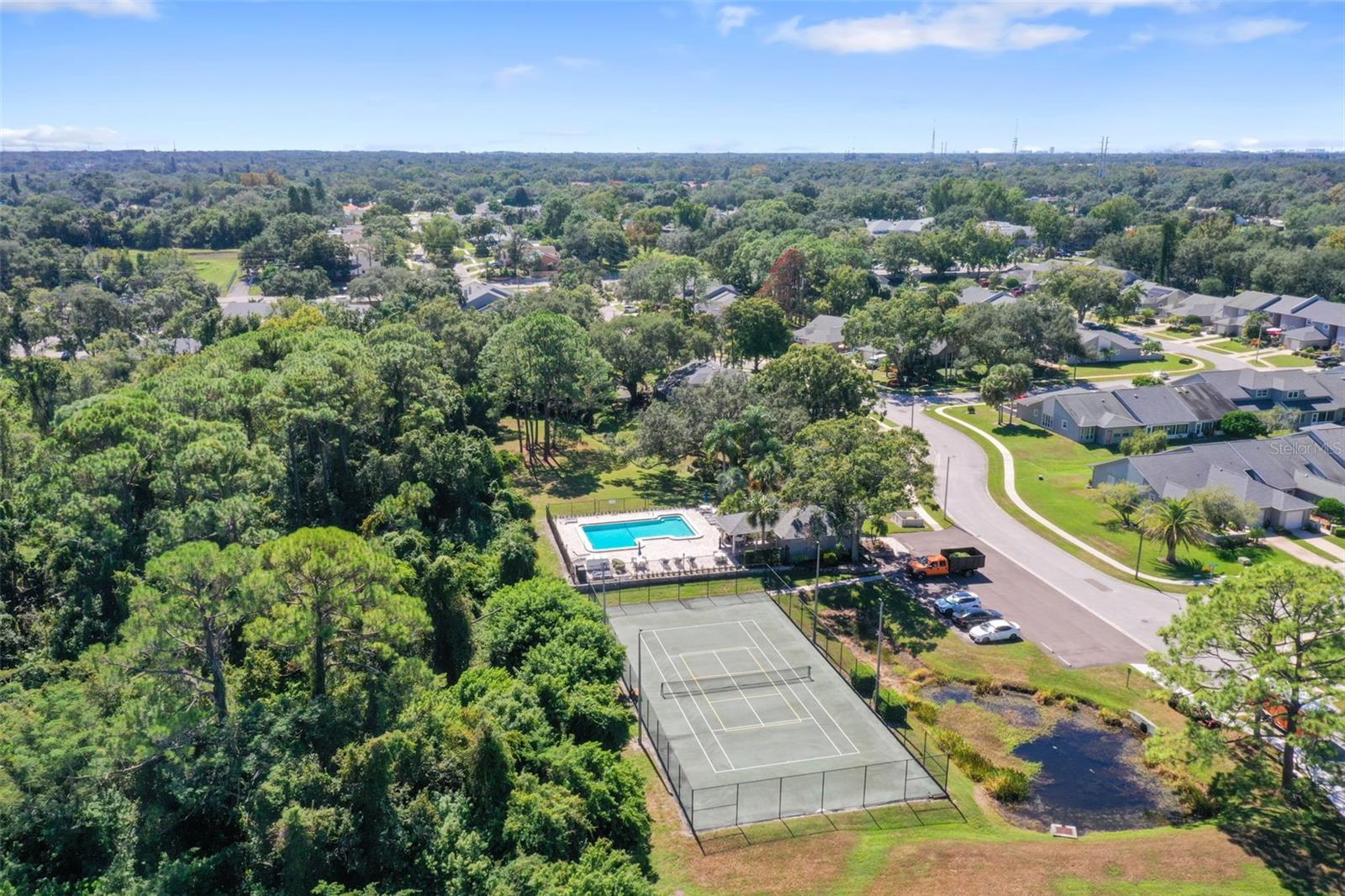 Listing photo id 27 for 102 Steeplechase Lane