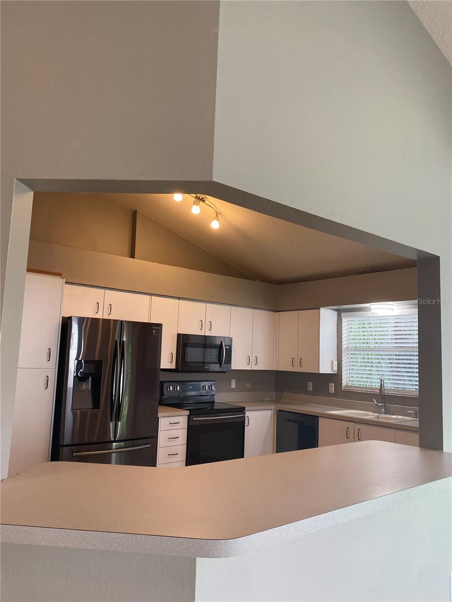 Image 11 of 24 For 17629 Esprit Drive