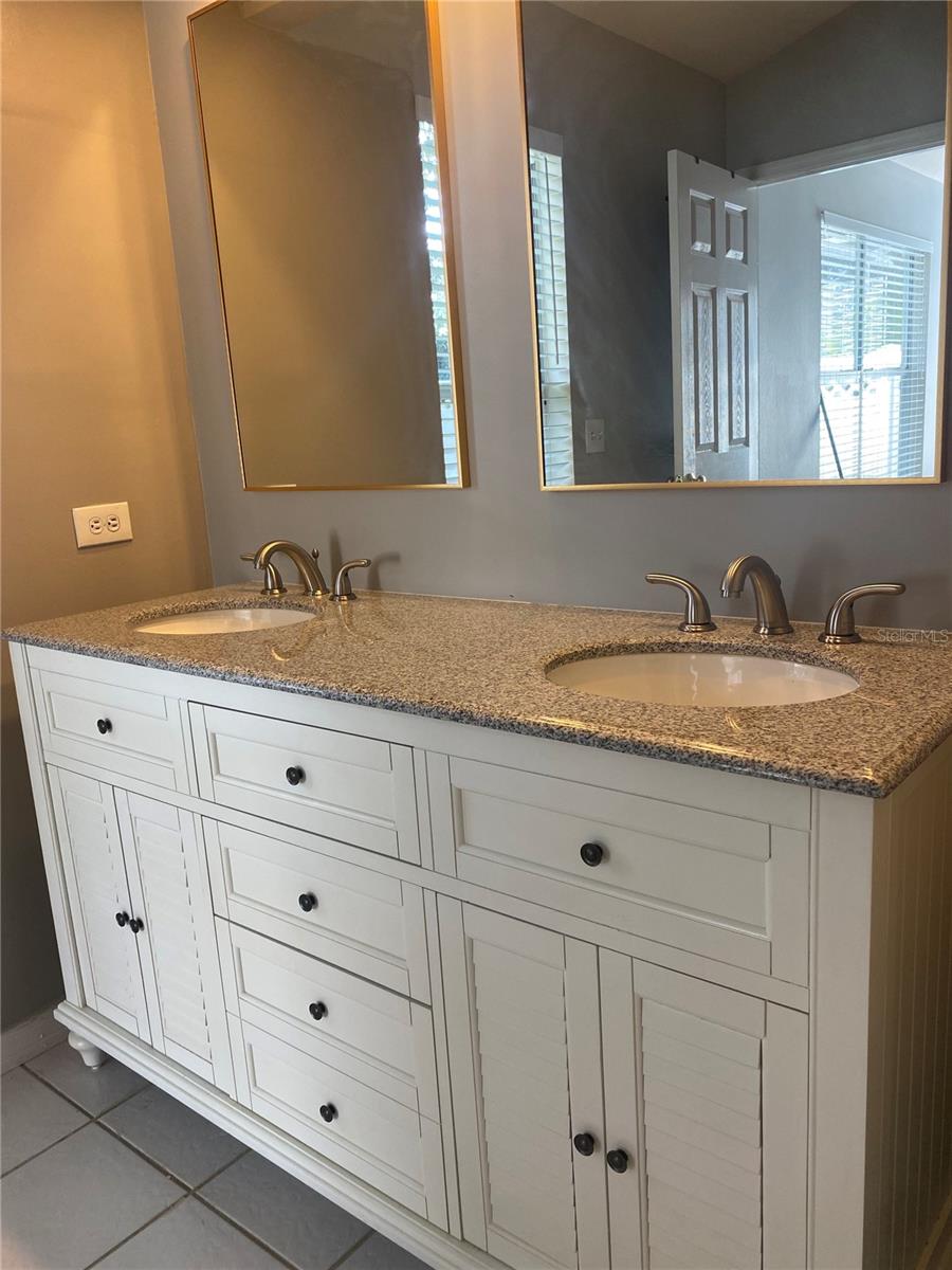 Image 18 of 24 For 17629 Esprit Drive