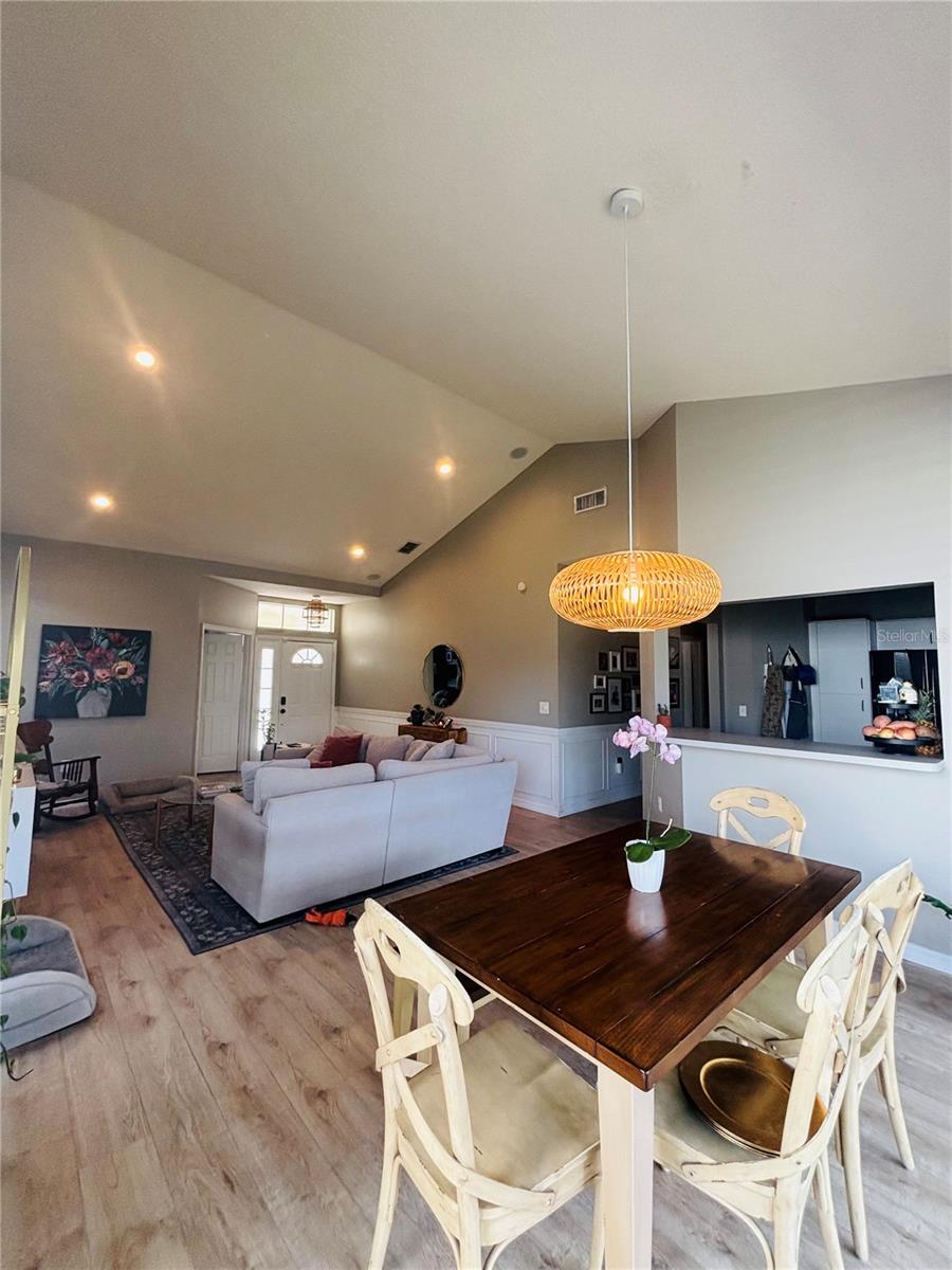 Image 3 of 24 For 17629 Esprit Drive