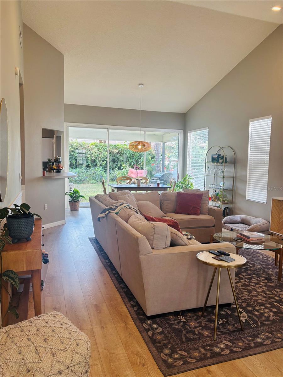 Image 4 of 24 For 17629 Esprit Drive