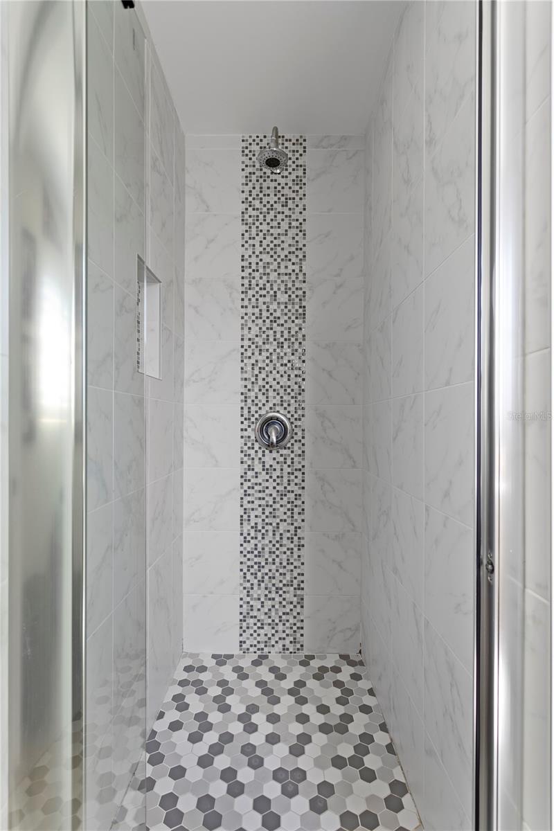 Image 22 of 45 For 5065 39th Street S