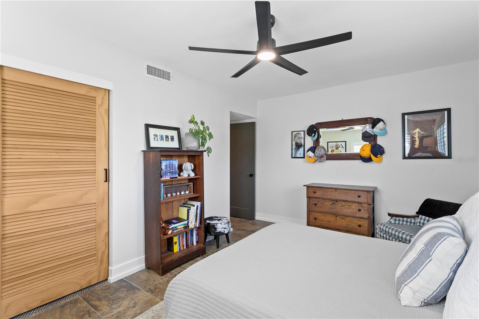 Image 24 of 45 For 5065 39th Street S