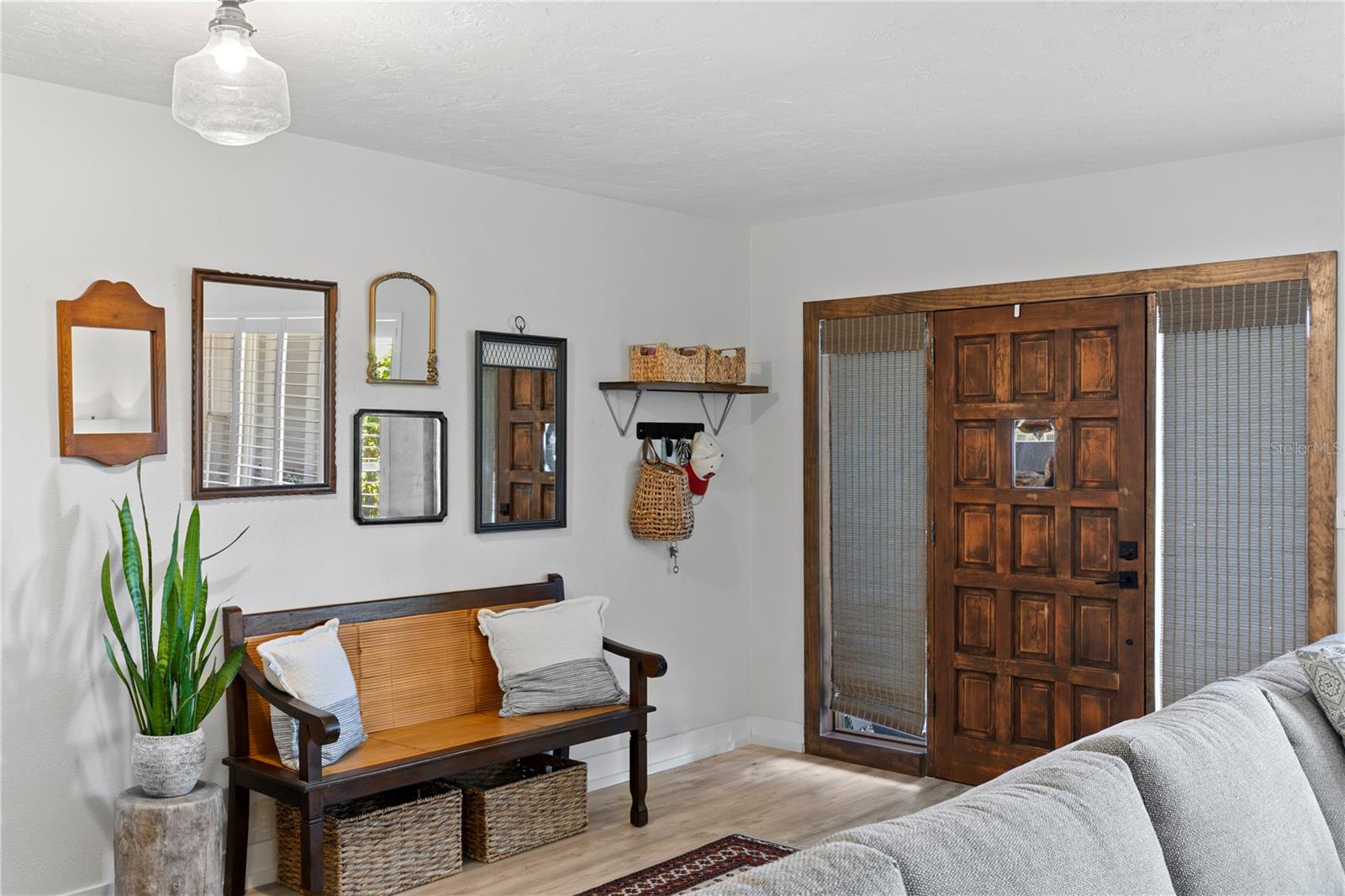 Image 5 of 45 For 5065 39th Street S