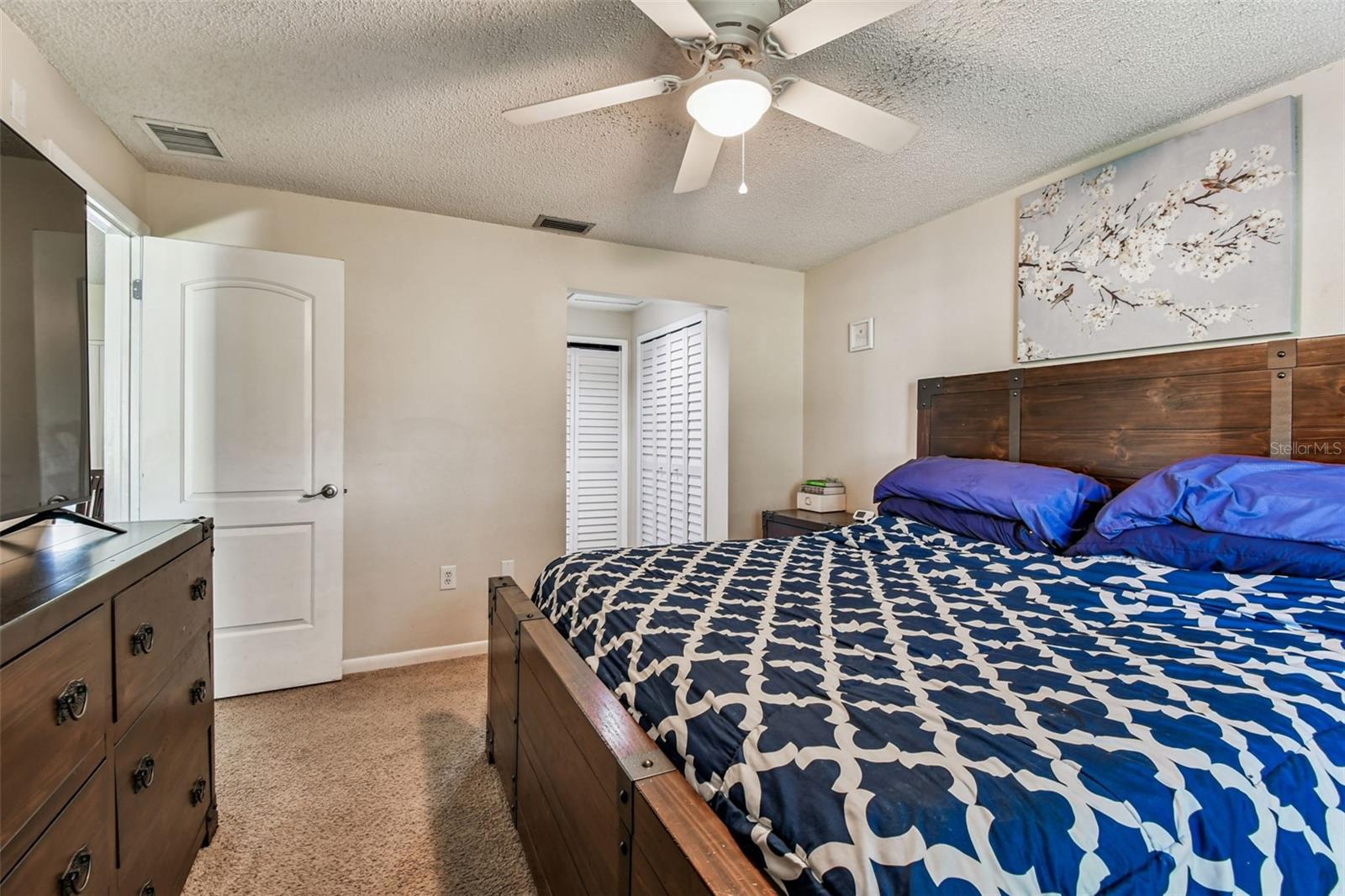 Listing photo id 18 for 9764 130th Avenue