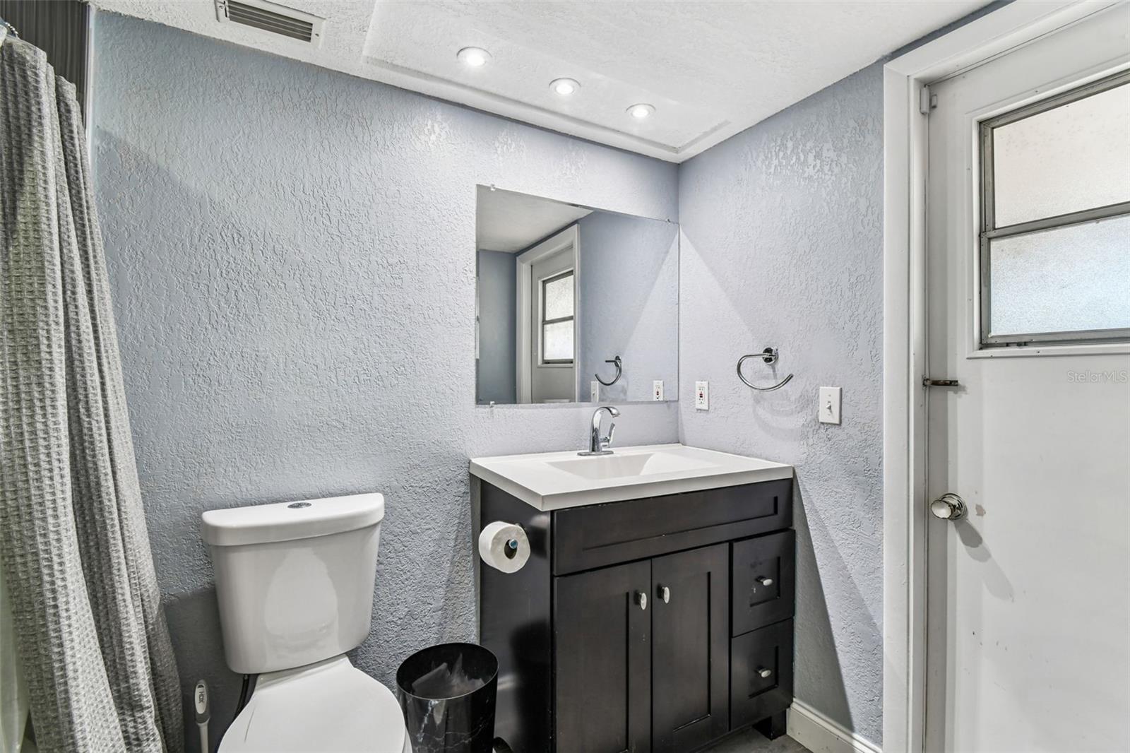 Listing photo id 20 for 9764 130th Avenue