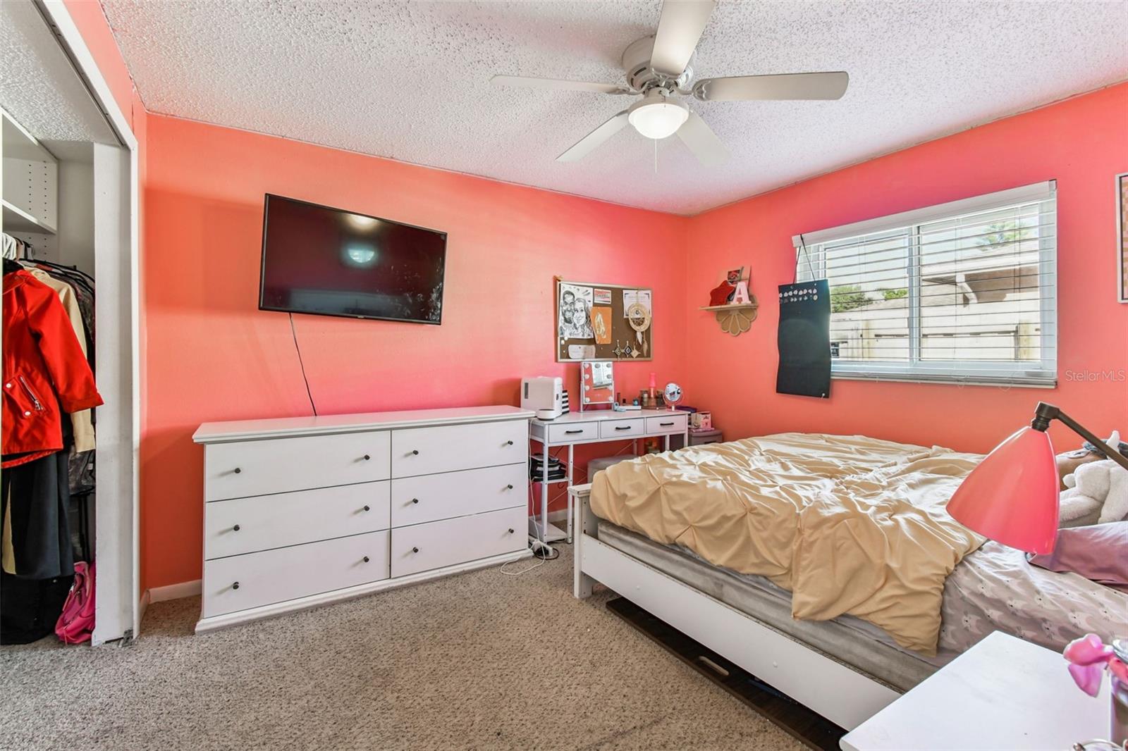 Listing photo id 22 for 9764 130th Avenue
