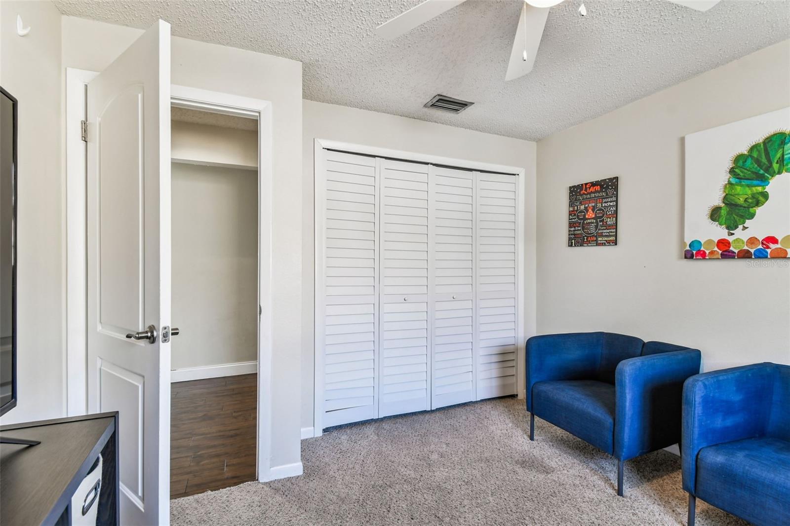 Listing photo id 31 for 9764 130th Avenue