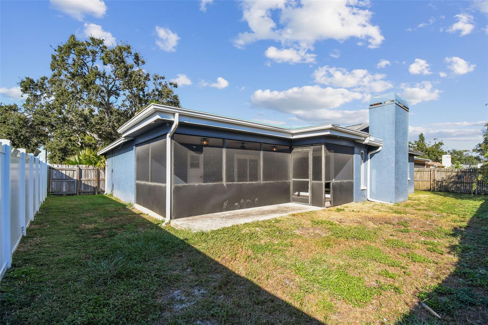 Listing photo id 39 for 9764 130th Avenue