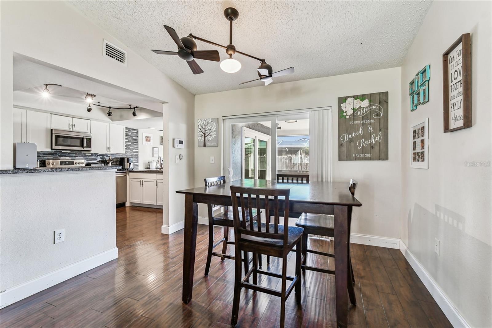 Listing photo id 6 for 9764 130th Avenue