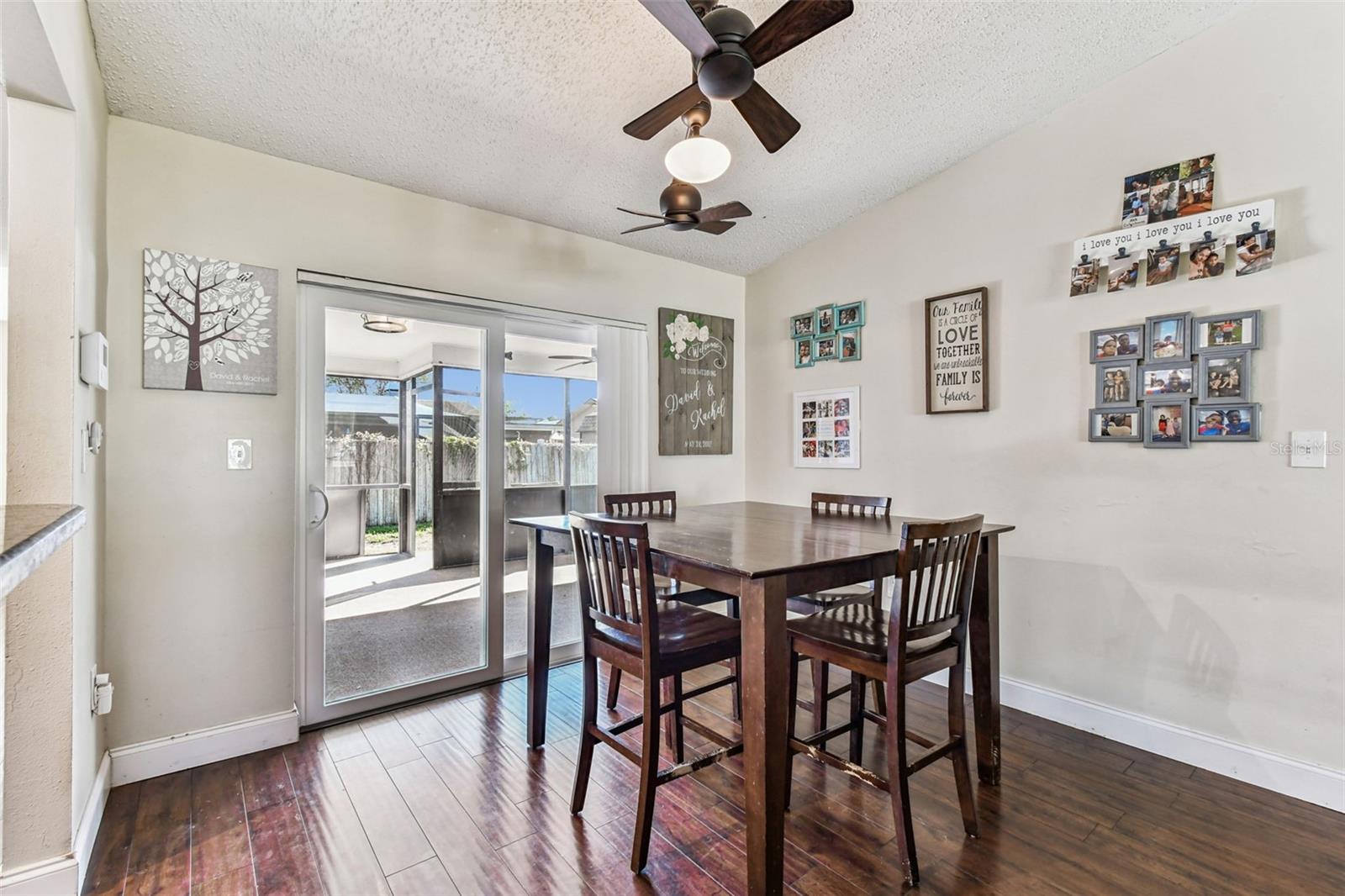 Listing photo id 7 for 9764 130th Avenue